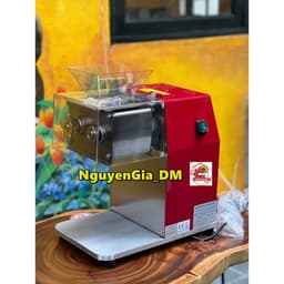Máy Thái Thịt DQ90 – Chìa Khóa Nâng Cao Năng Tần Bếp Ăn Khu Công Nghiệp với nhiều cỡ dao 2-2.5-3-3.5-5-7-10mm thay dao 5