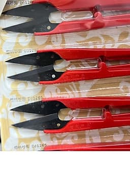 KÉO BẤM CHỈ TAY CẦM NHỰA ĐỎ 1 cây 2
