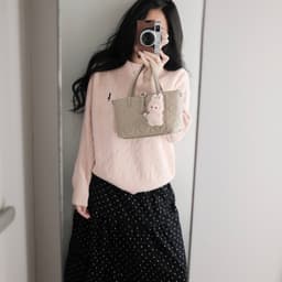 𝟏𝟒𝐚𝐦.𝐬𝐭𝐮𝐝𝐢𝐨 | Áo Len Nữ Cổ Tròn Dệt Kim Vặn Thừng Thêu Logo Ngựa Phong Cách Hàn Quốc Dày Dặn Ấm Áp Thu Đông 1