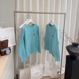 𝟏𝟒𝐚𝐦.𝐬𝐭𝐮𝐝𝐢𝐨 | Áo Len Nữ Cổ Tròn Dệt Kim Vặn Thừng Thêu Logo Ngựa Phong Cách Hàn Quốc Dày Dặn Ấm Áp Thu Đông 9
