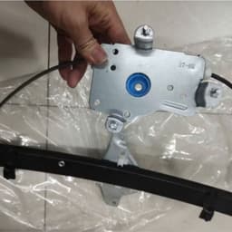Compa lên xuống kính gentra 1