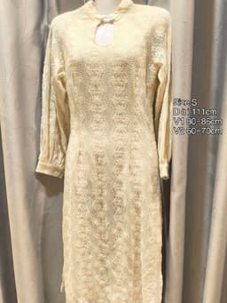 [HÀNG THANH LÝ] Đầm len móc dáng sườn xám si màu kem secondhand 2