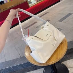 Túi Xách Nữ LEVOIR Dáy Rút Dáng Hobo Phối Nắp Túi Và Charm Ngôi Sao Phong Cách Cá Tính 1