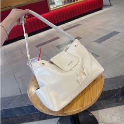 Túi Xách Nữ LEVOIR Dáy Rút Dáng Hobo Phối Nắp Túi Và Charm Ngôi Sao Phong Cách Cá Tính 8