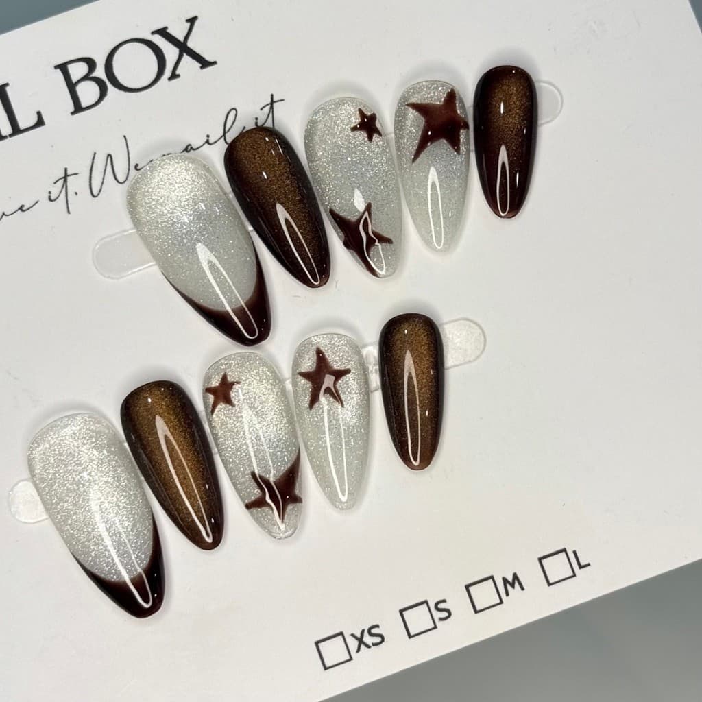 Móng Úp Nâu Mắt Mèo Mix Bạc Ngôi Sao | Nail Box Handmade Thủ Công French Cá Tính – Mellow Nailbox