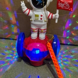 Đồ chơi lồng đèn Trung thu Robot phi hành gia, Người nhện di chuyển có nhạc đèn 7