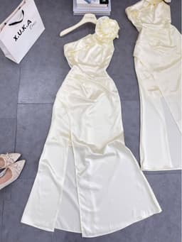 VÁY LỤA cổ yếm đính nơ hoa 8