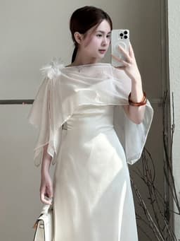Đầm lụa hai dây dự tiệc màu nude dáng dài sexy kèm voan che trước ngực Xukadress 5