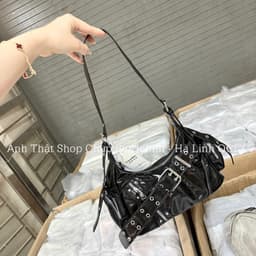 Túi Kẹp Nách Đeo Chéo Nội Địa Đai Khuy Chéo RMBL 3