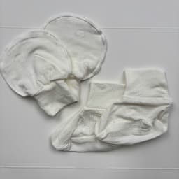 Set mũ, bao chân, bao tay sơ sinh Gee vải gỗ sồi cao cấp, phụ kiện sơ sinh mềm mịn, an toàn cho da 9
