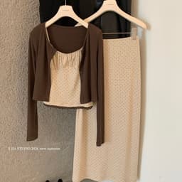 (Dmina 𝐲𝐣𝐢𝐚 )Set Váy 3 món áo 2 dây viền ren kèm cardigan và chân váy chấm bi dài 4