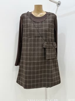 <Đầm Bầu Quynhanhhoue> (QC) Set váy kẻ kèm túi đeo Qc1370 freesize 7