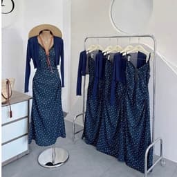 Đầm 2 dây bozzip viền ren tone xanh navy kèm khoác ngoài 5