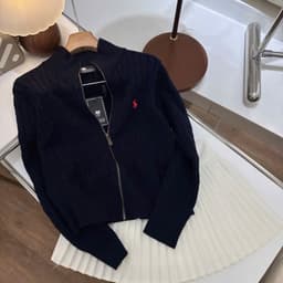 𝟏𝟒𝐚𝐦.𝐬𝐭𝐮𝐝𝐢𝐨 | Áo Khoác Len Nữ Khoá Kéo Cổ Dựng Dệt Kim Vặn Thừng Thêu Logo Polo Phong Cách Hàn Quốc Thu Đông Thanh Lịch 5