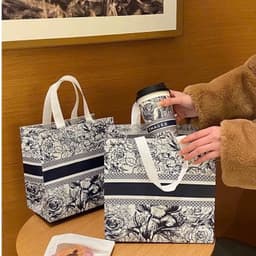 🌈  Túi Đựng Bình Nước , Đồ Ăn .  Hoa Văn Đen Trắng Cổ Điển Có Lót Bạc giúp Giữ Nhiệt dc Tốt Hơn 3