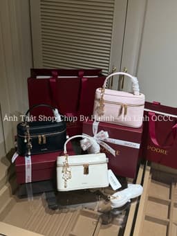 PODRE - FULLBOX - Túi Dáng Cốp Podre Da Trơn Kèm Charm Hoa RMPR 7