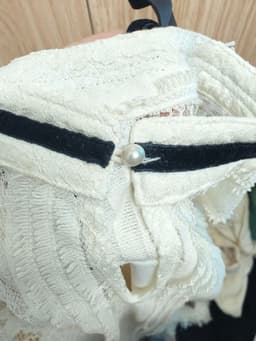 [2hand] Áo len ren trắng dây nhung nơ cổ size S M L 4