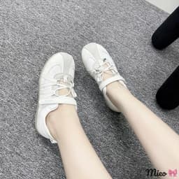 🎀 Giày thể thao hàng Qccc đế bệt siêu nhẹ , bản quai dán đan dây trendy , dễ mix mọi outfit Fullbox #2626 2