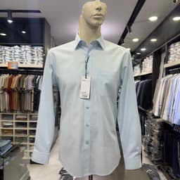Áo sơ mi nam Owen dài tay màu xanh nhạt kẻ nhỏ regular fit vạt bầu vải sợi tre AR260628DT 1