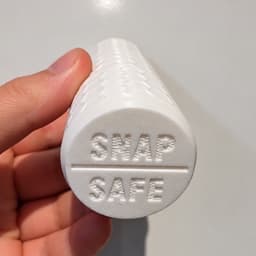 Hộp Bẻ Lưỡi Dao Rọc Giấy An Toàn SnapSafe 3D – Hộp Chứa Lưỡi Dao Gãy Có Nắp Vặn Tiện Lợi 4