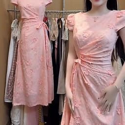 Đầm thô thêu hoa dáng dài cổ tròn phối chi tiết nhúng eo 7
