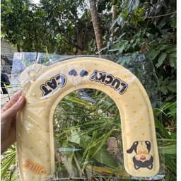 Lót bồn cầu chữ U tinh dầu thơm dịu nhẹ, mang lại không gian vệ sinh thư giãn. 5