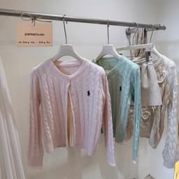 𝙀𝙈𝙋𝙄𝙉𝙆𝙎𝙩𝙪𝙙𝙞𝙤 / ÁO CDG 2IN1 THÊU  MÀU PASTEL XINH IU 9