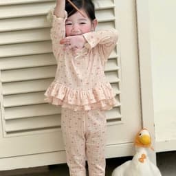 Bộ thu đông bé gái, set bộ quần áo dài tay chất thun thông hơi hoạ tiết hoa nhí dễ thương cho bé 9-26kg 2