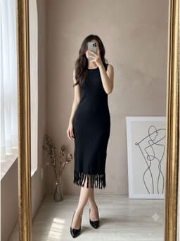 [2hand] Váy len gân 3 lỗ đen tua rua dáng suông freesize đến XL 1