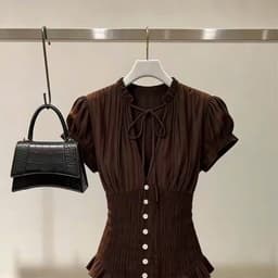 Áo Kiểu Nữ Tay Phồng Cột Dây Chun Nhún Eo Phối Bèo Nút Cài Dáng Ôm Vintage Kieupham.shop 4