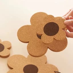 ĐEN _ STORE ( KÈM ẢNH THẬT ) Miếng Lót Cốc Bằng Gỗ Bằng Hình Bông Hoa Cute Đế Lót Cốc Lót Nồi Bằng Gỗ Decor 8