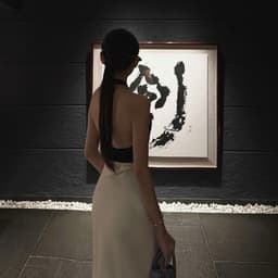 (Dmina) Đầm Lụa Cổ Yếm Phối màu dáng dài hở lưng tôn dáng quyến rũ sang trọng  6