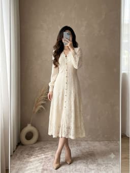 [2hand] Đầm ren kem be cúc ngọc lót nỉ lông dáng đuôi cá size M 1