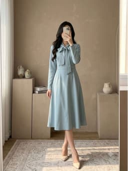 [2hand] Đầm dạ thun xanh dương pastel cổ buộc nơ co giãn nhẹ size M L 1