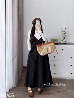 <Đầm bầu Quynhanhhouse> (QC) #2453 Set váy yếm cổ tim kèm áo Free sz be/đen Bầu bí bao đẹp 6