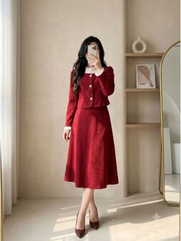 Đầm nhung tăm co giãn đỏ phối voan và ren lông thỏ cúc đá size XL ấp màu nhẹ bên trong 1