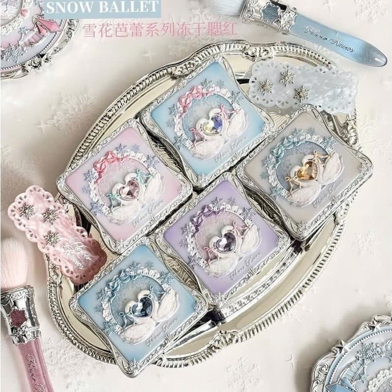 [Sẵn] Phấn Má Hồng Bộ Sưu Tập Thiên Nga Tuyết Snow Ballet Flower Knows Collection