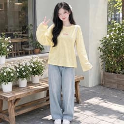 Áo thun nữ dài tay cổ tròn style thu đông siêu chất áo in chữ bé hồng chất vải thun giấy xước mỏng BYN BYN TG BEE67 4