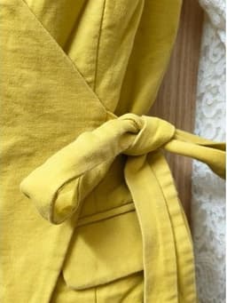 [2hand] Đầm sát nách vạt chéo dạ có lớp lót vàng dây buộc eo size S M 3