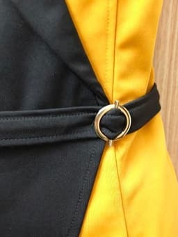 [2hand] Đầm thun tây sát nách phối vàng đen vạt chéo khoá kéo sau size M 3