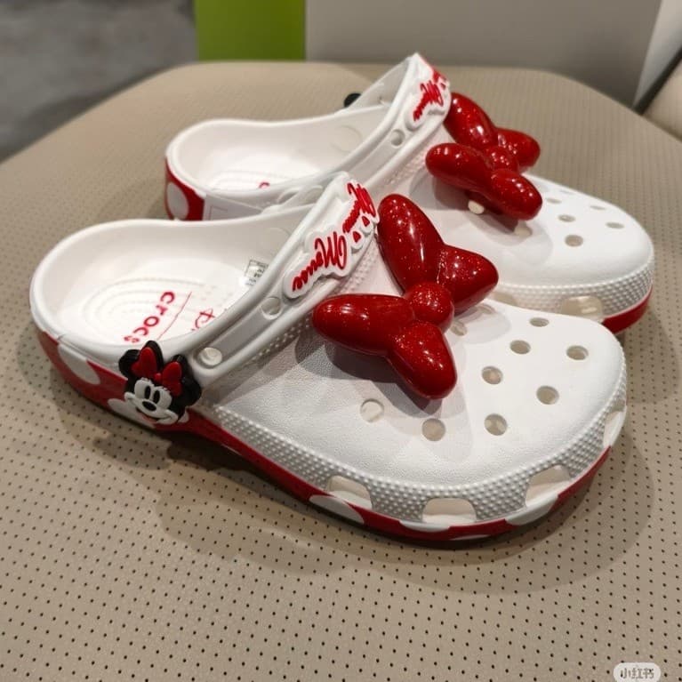 [Hộp bv] box bv Dép Sục Bít Mũi Nam Nữ Đính Nơ Đỏ Dễ Thương, Dép Quai Hậu Có Charm Trang Trí Size 36-44