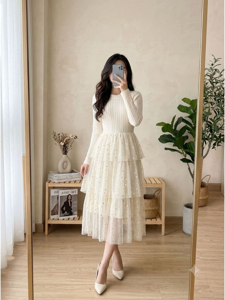 [2hand] Đầm len móc trắng phối chân voan 3 tầng đính sao bling kéo khoá sườn freesize đến XL