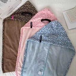 Khăn lau tóc họa tiết báo thời trang nữ - Mũ Quấn tóc nhanh khô thời trang họa tiết báo  4