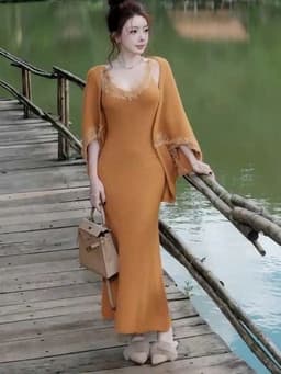 Sét váy hai dây phối ren kèm áo choàng len ( về sẵn ship ) 10