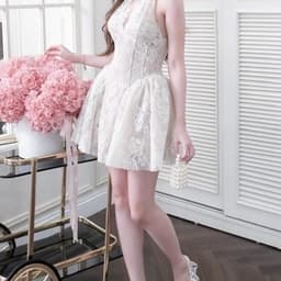 Váy ren xoè cổ yếm Xukadress – Đầm dự tiệc sang chảnh, thanh lịch, trẻ trung 9
