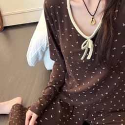 DÂU TÂY ( KÈM ẢNH THẬT ) Bộ Đồ Ngủ Pijama Thu Đông Nữ Dài Tay Hoa Nhí Cổ U Thắt Nơ Bộ Mặc Nhà Cotton Poly Màu Nâu Socola 2