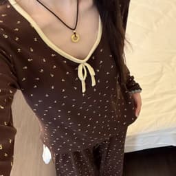 DÂU TÂY ( KÈM ẢNH THẬT ) Bộ Đồ Ngủ Pijama Thu Đông Nữ Dài Tay Hoa Nhí Cổ U Thắt Nơ Bộ Mặc Nhà Cotton Poly Màu Nâu Socola 1