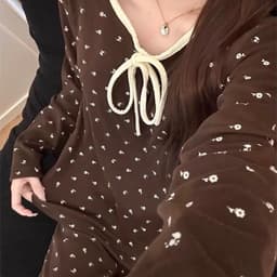 DÂU TÂY ( KÈM ẢNH THẬT ) Bộ Đồ Ngủ Pijama Thu Đông Nữ Dài Tay Hoa Nhí Cổ U Thắt Nơ Bộ Mặc Nhà Cotton Poly Màu Nâu Socola 5