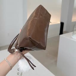 Túi Xách Nữ l Phong Cách Hàn Quốc, Túi Đeo Chéo Nữ Đính Charm Lông, Túi Cầm Tay Thời Trang 6