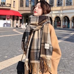Khăn Quàng Kẻ Nam Nữ Siêu Xinh mix Đồ Phong Cách 1
